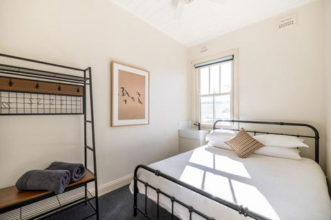The Middle - Accommodation Port Hedland 1