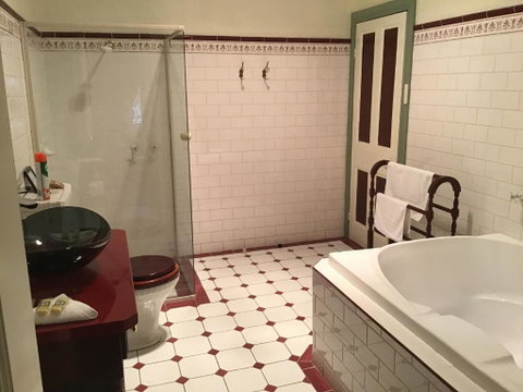 The OldDevonshire House - Accommodation Port Hedland 3