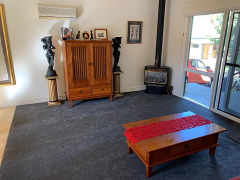 Weeroona Bed And Breakfast - Accommodation Port Hedland 3