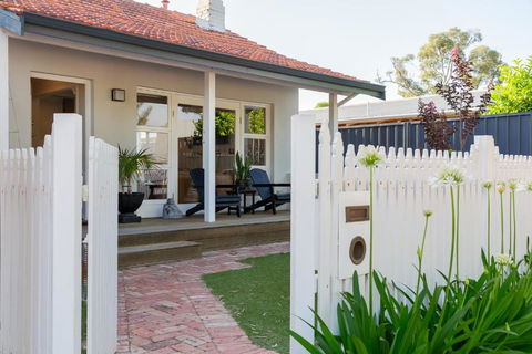 Guildford Cottage By Swan Bnb Management - Accommodation Port Hedland 0