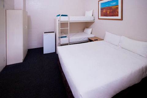 Outback Lodge - Accommodation Port Hedland 2