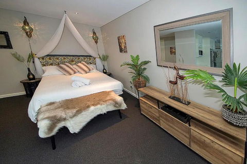 ZANZIBAR FANTASTIC 1 Bedroom APARTMENT - Accommodation Port Hedland 0