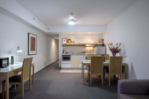 ZEN CITY & SEA Executive 1-BR Suite In Darwin CBD - Accommodation Port Hedland 0