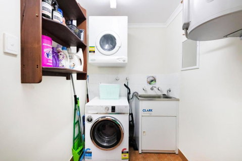 ZEN FORESHORE Cozy 2-BR, 2-BA Holiday Home + Pool - Accommodation Port Hedland 1
