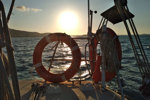 Townsville Small Group Early Morning Sailing Cruise Boat Tour Charter Hire - Accommodation Port Hedland 0