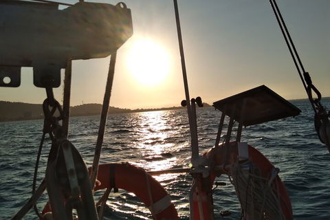Townsville Private Hire Sunset Sail Sailing Cruise Boat Tour Charter Experience - Accommodation Port Hedland 4