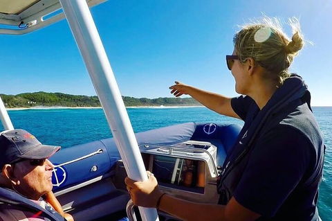 Julian Rocks Byron Bay Cruise - Accommodation Port Hedland 3