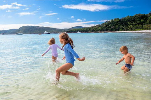 Whitehaven Beach And Daydream Island Cruise - Accommodation Port Hedland 3